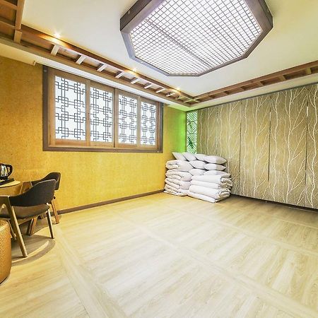 Jeonju Hanok Hotel Kung エクステリア 写真