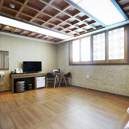 Jeonju Hanok Hotel Kung エクステリア 写真