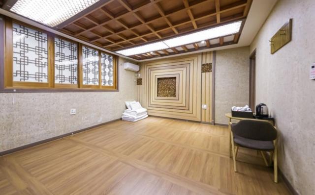 Jeonju Hanok Hotel Kung エクステリア 写真
