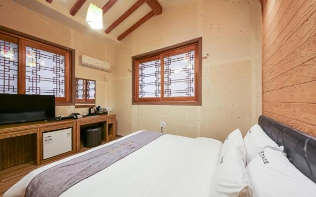 Jeonju Hanok Hotel Kung エクステリア 写真