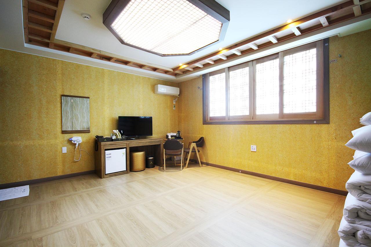 Jeonju Hanok Hotel Kung エクステリア 写真