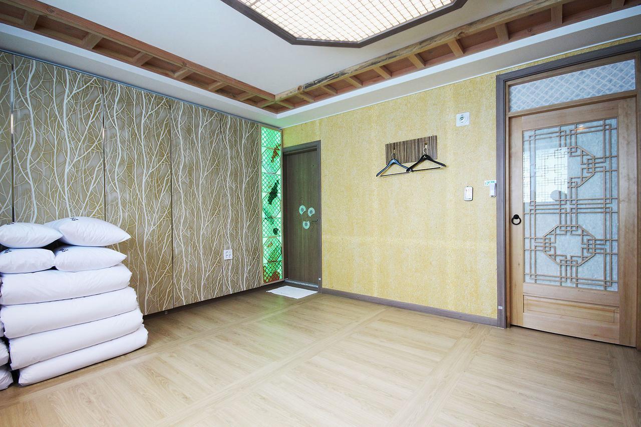 Jeonju Hanok Hotel Kung エクステリア 写真
